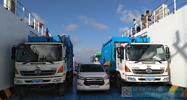 SAMCO bàn giao 02 xe rác Cặp nắp thùng cho Ban Quản Lý Công trình Công cộng huyện Phú Quốc