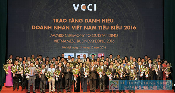 Tôn vinh 100 doanh nhân Việt Nam tiêu biểu năm 2016